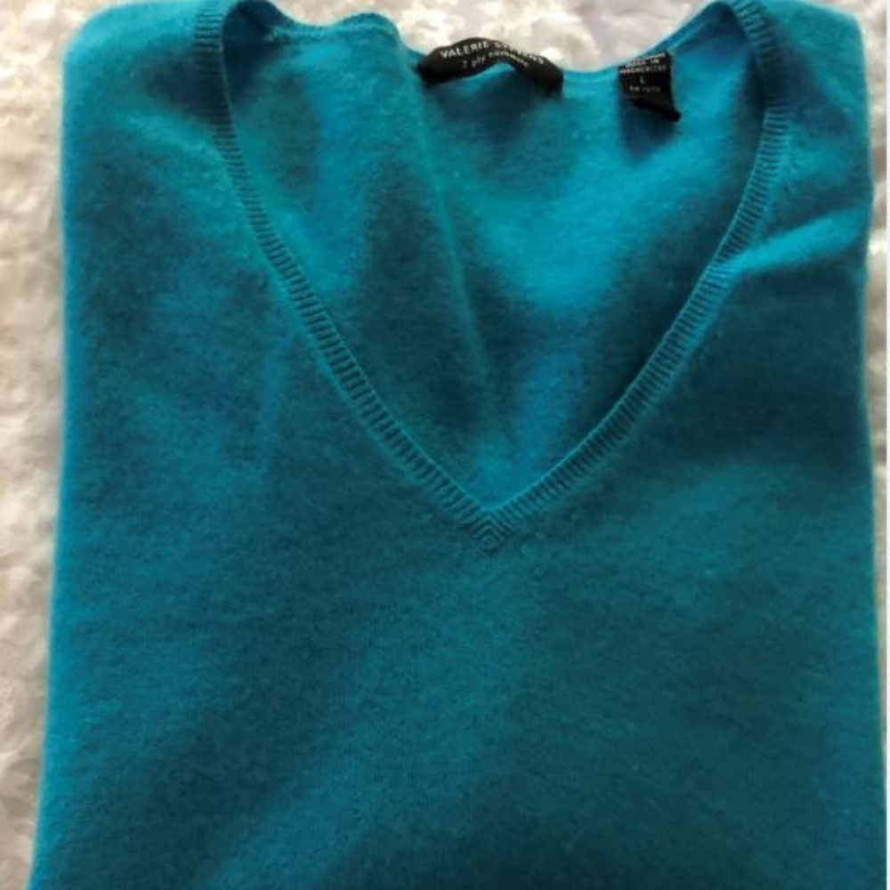 Valerie Stevens Cashmere Sweater - Picture 2 of 4